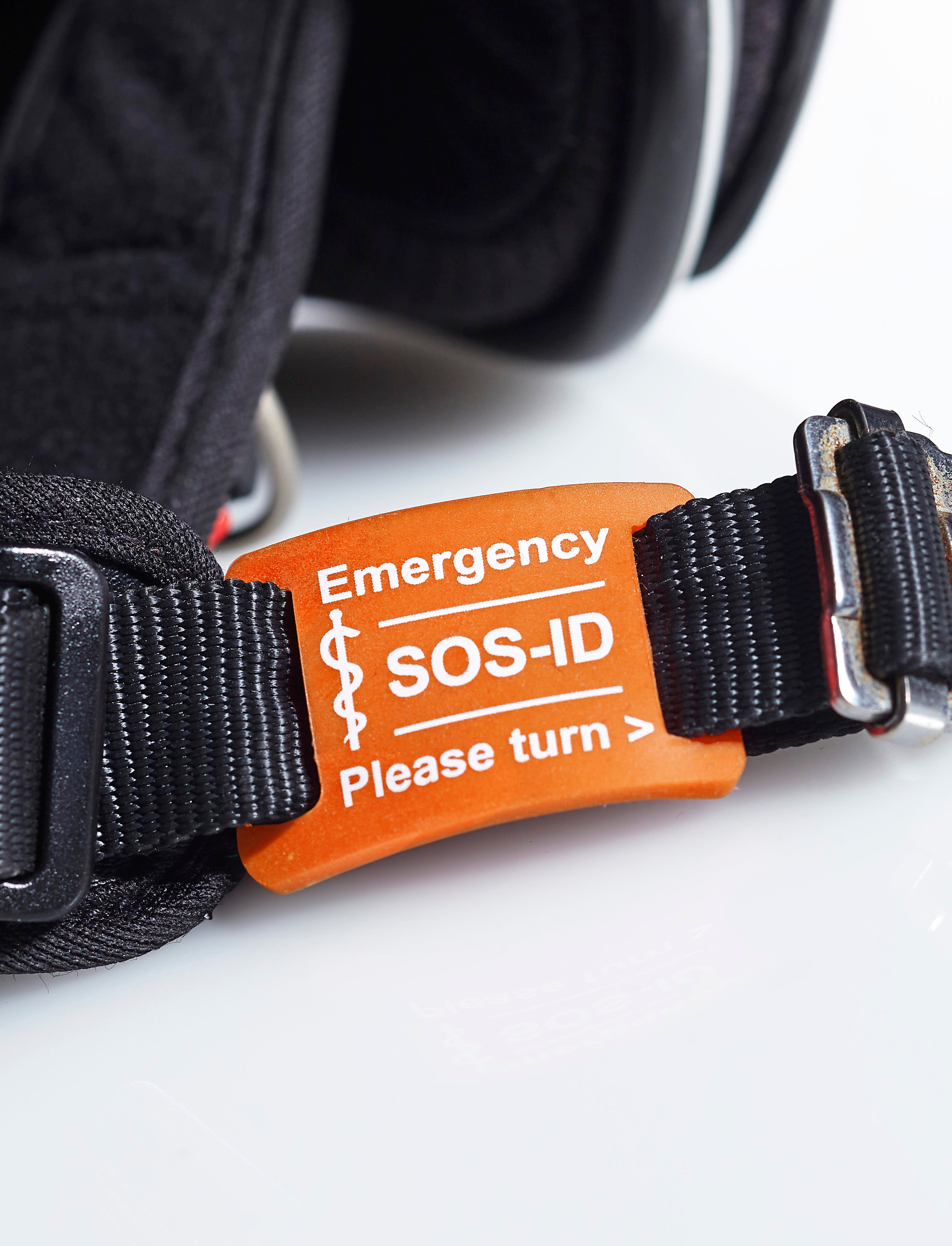 SOS-ID-Helmtag inkl. digitalem Notfallpass für 12 + 12 Monate