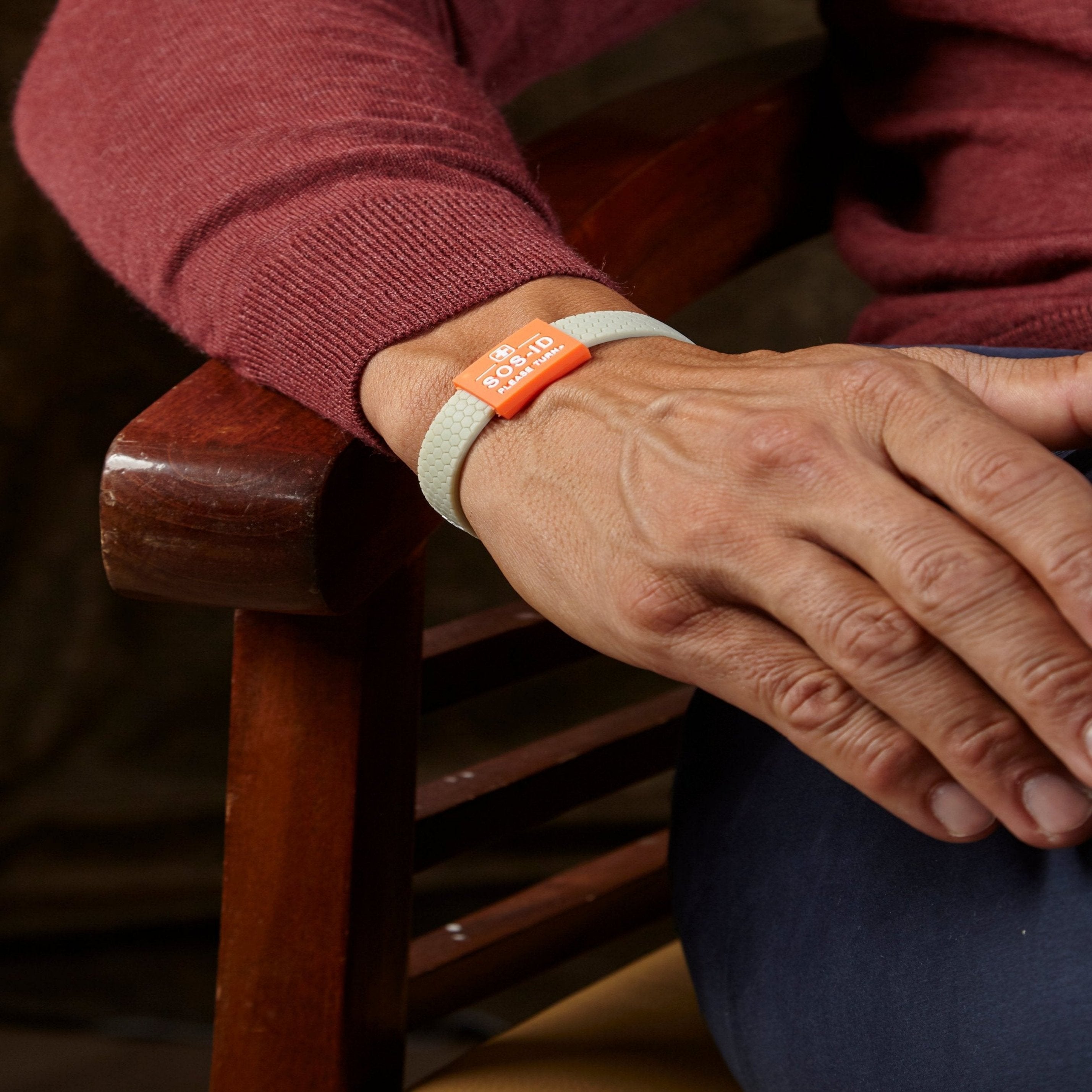 SOS-ID Armband SPORTS inkl. digitalem Notfallpass. Sportlich und Innovativ.