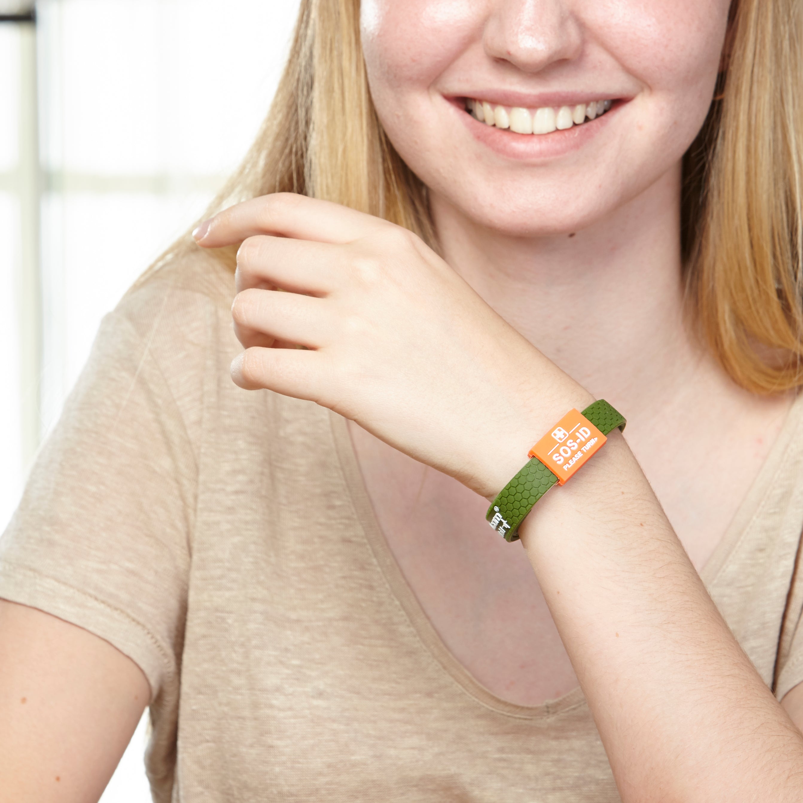 SOS-ID Armband SPORTS inkl. digitalem Notfallpass. Sportlich und Innovativ.