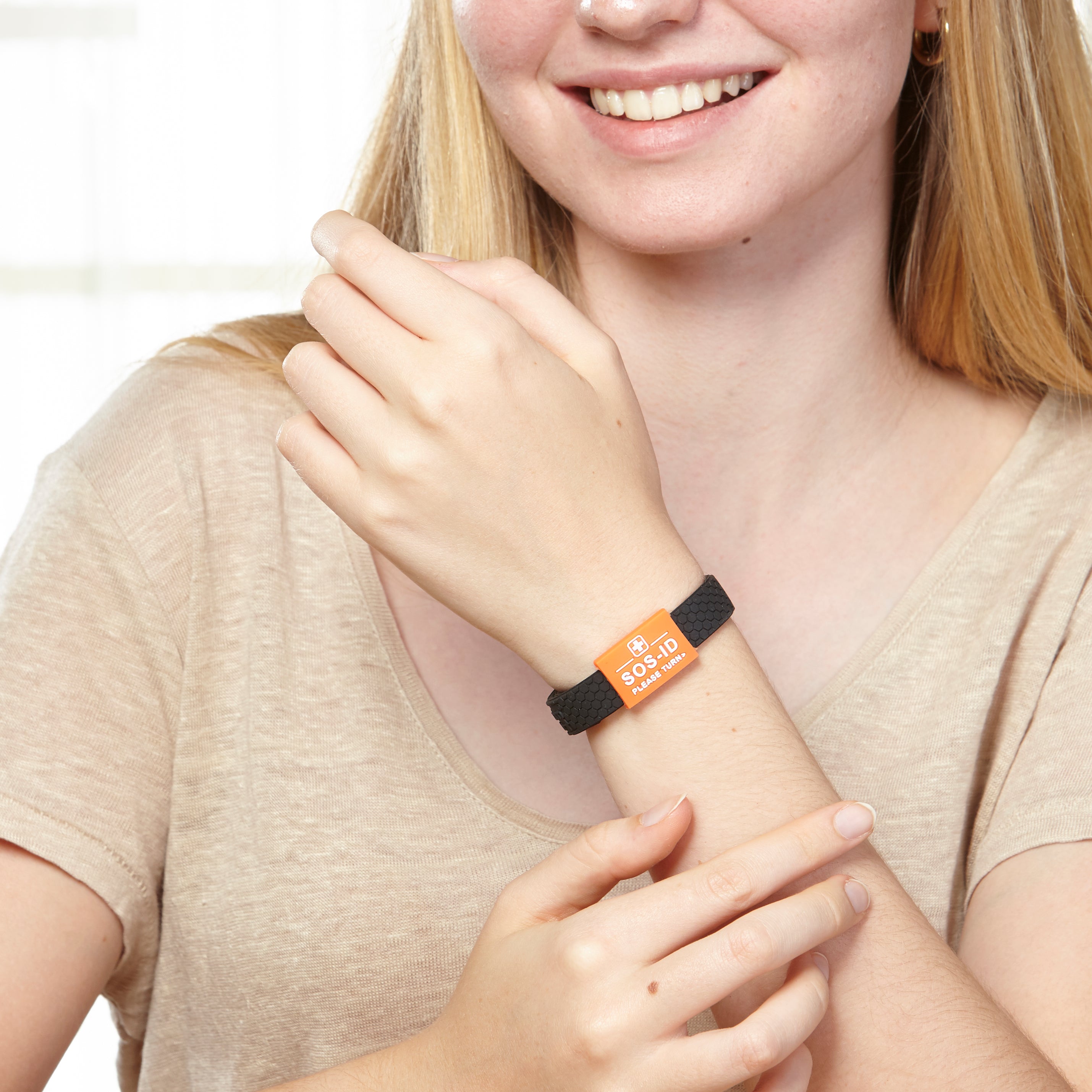 SOS-ID Armband SPORTS inkl. digitalem Notfallpass. Sportlich und Innovativ.