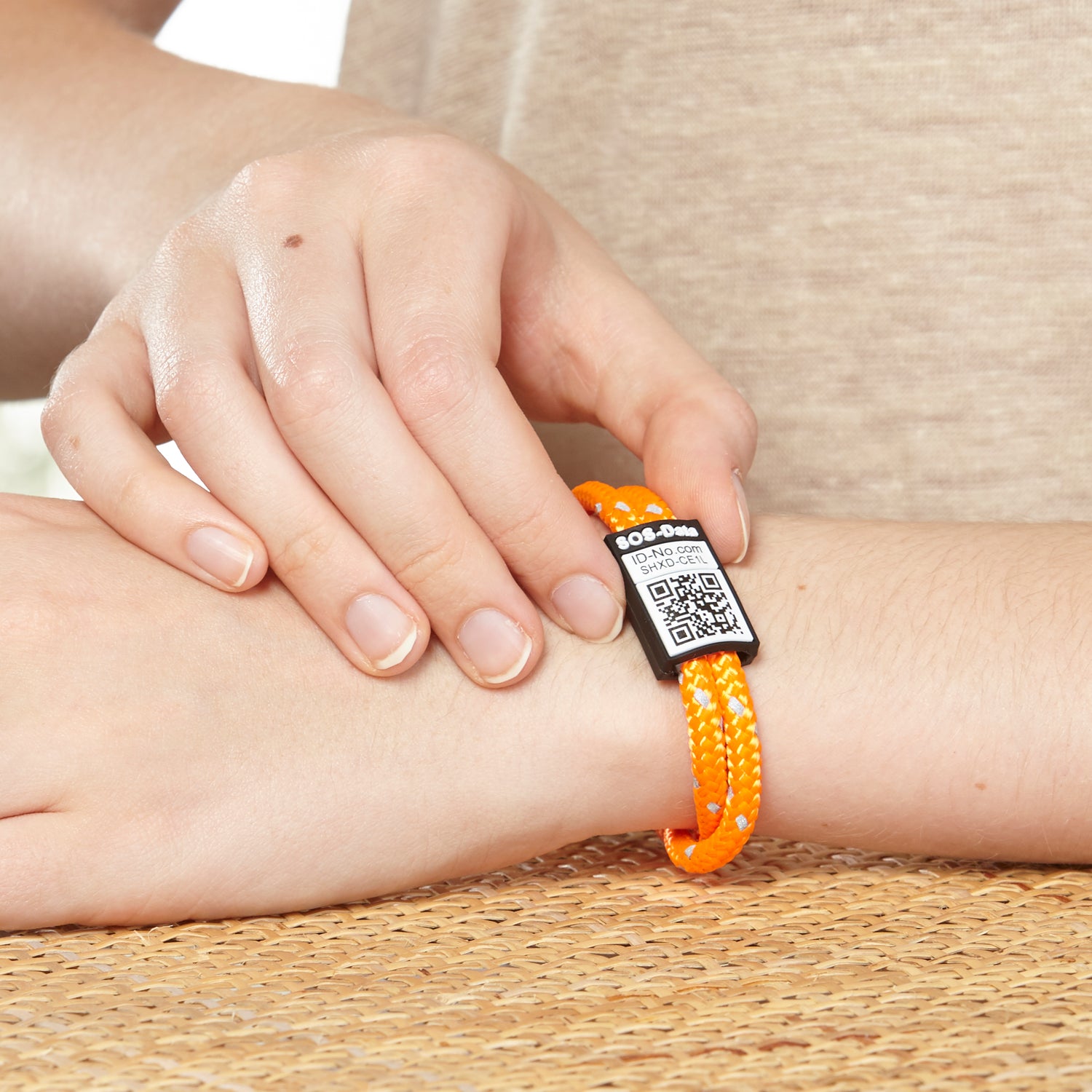 Das Original SOS-ID Armband LIFESTYLE mit digitalem Notfallpass.